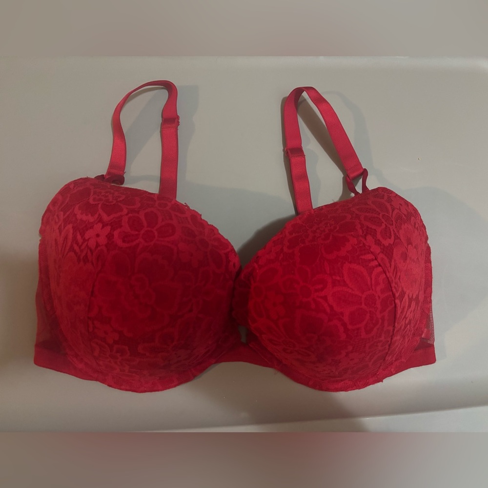 Victoria's Secret Vibrant Red Lace Bra